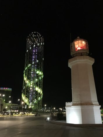 torre+batumi+noche